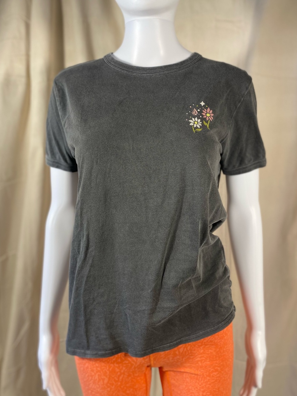 Volcom Grey with Pink Graphic with Skulls on the back - Picture 2 of 3